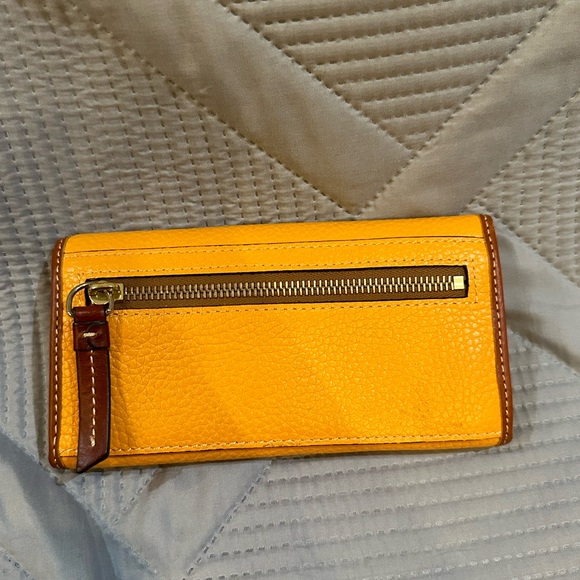 Brand new Dooney & Bourke wallet - Picture 4 of 5